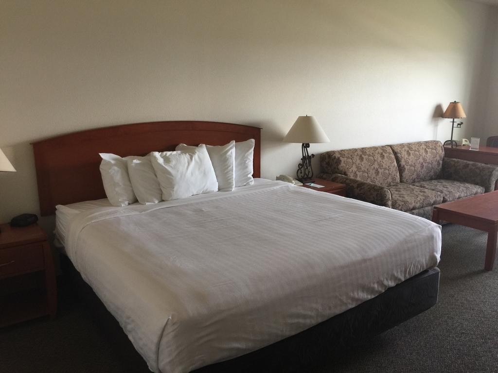River Lodge And Cabins Boardman Bilik gambar